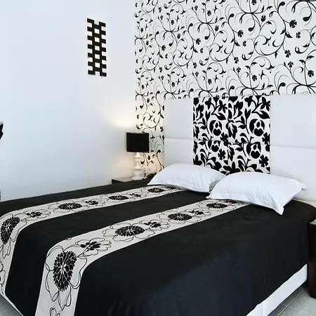 Lofos - The Hill Hotel Chora