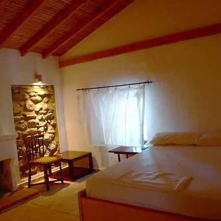 Lofos - The Hill Hotel Chora